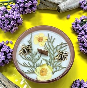 Hand Crafted , Wicked Worthy Wax, Bee mine 4 oz candle